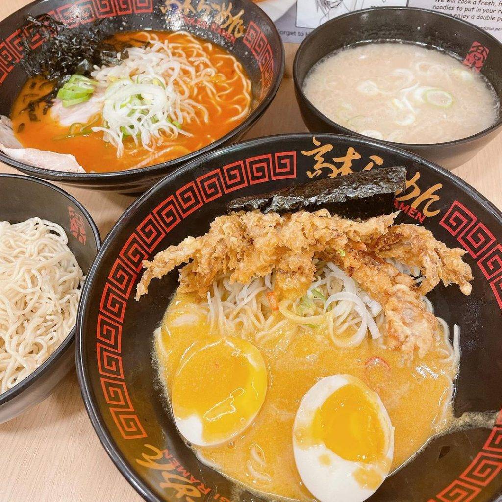 跨年夜后吃拉面🍜“Takagi Ramen”深夜食堂！ 24小时无间断营业，辣椒螃蟹+咸蛋黄风味拉面