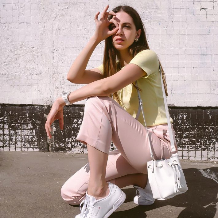 mini-bucket-bag-white-lifestyle2-1000x1000