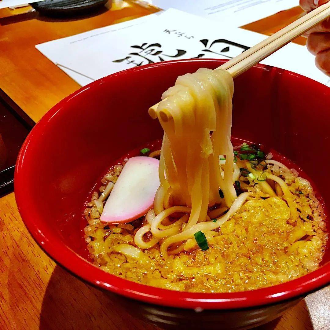 新加坡下起“长命雨”，适合配一碗嫩滑Q弹的地道日式乌冬面