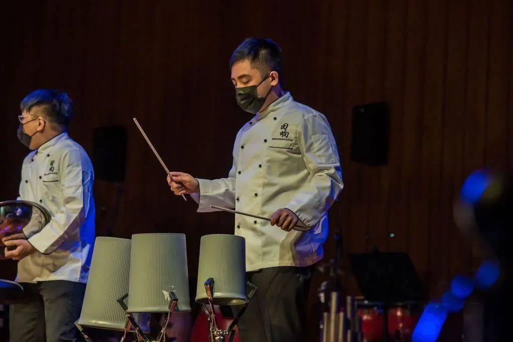 春城洋溢华夏情 不忘初心向前行