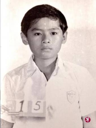 李南星家族20多人住一起 小时候练就一手烤鱼本领