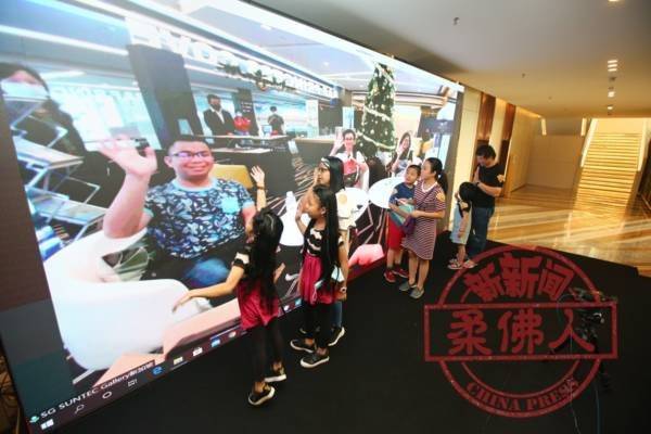 ◤行动管制◢女童亲笔信送母亲 12新马家庭 线上团聚