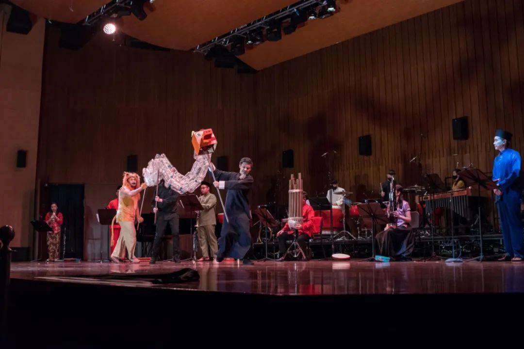 春城洋溢华夏情 不忘初心向前行