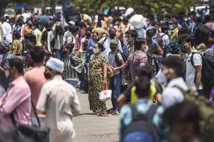 印度疫情恶化，印度旅客取道第三国入境新加坡