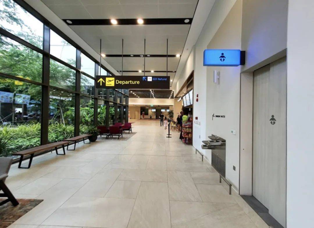 你知道新加坡除了樟宜，还有另一个民用机场吗