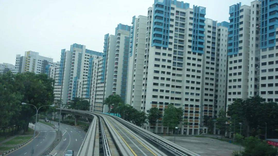 新加坡建屋局宣布：过去五年期间，共有4600名租户凭借政府津贴购得组屋