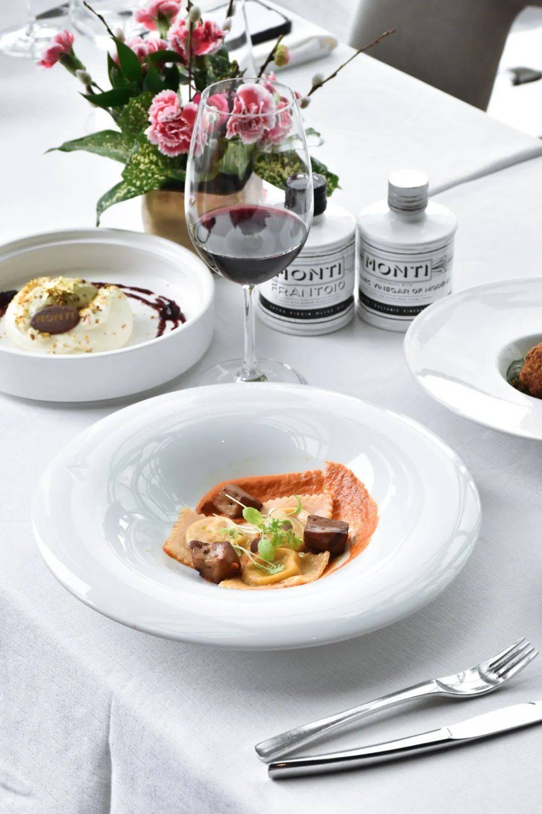 新加坡14间高颜值观景餐厅,浪漫情人节赶早定起来