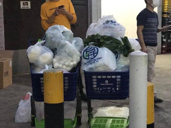 新加坡升菘超市 豪发15.72个月花红