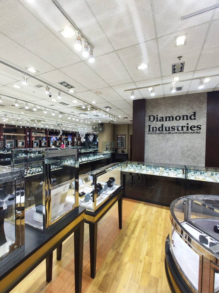 母亲节特价优惠💥 新加坡大型“钻石珠宝中心”全场折扣高达30%🤩 精美饰品都获有国际认证