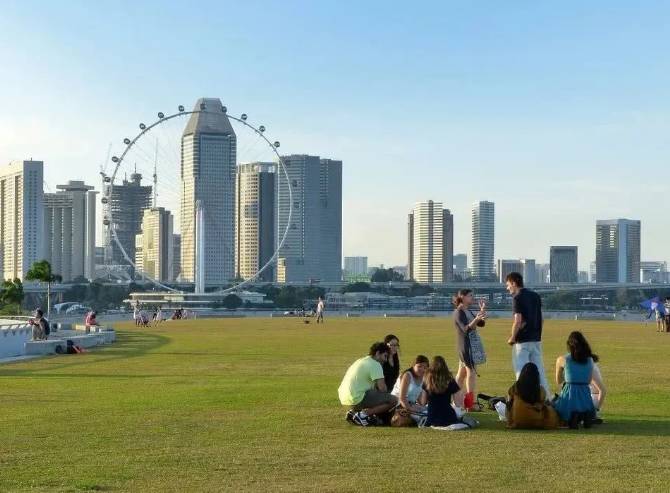 越来越多人移民到新加坡了，原因竟然是因为这个