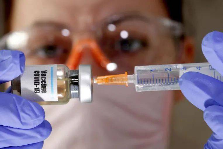 震惊！新加坡全国眼科中心一名员工被错误注射了五剂冠病疫苗