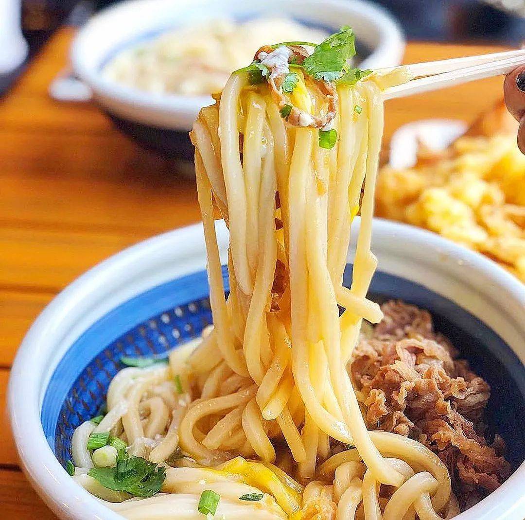 新加坡下起“长命雨”，适合配一碗嫩滑Q弹的地道日式乌冬面