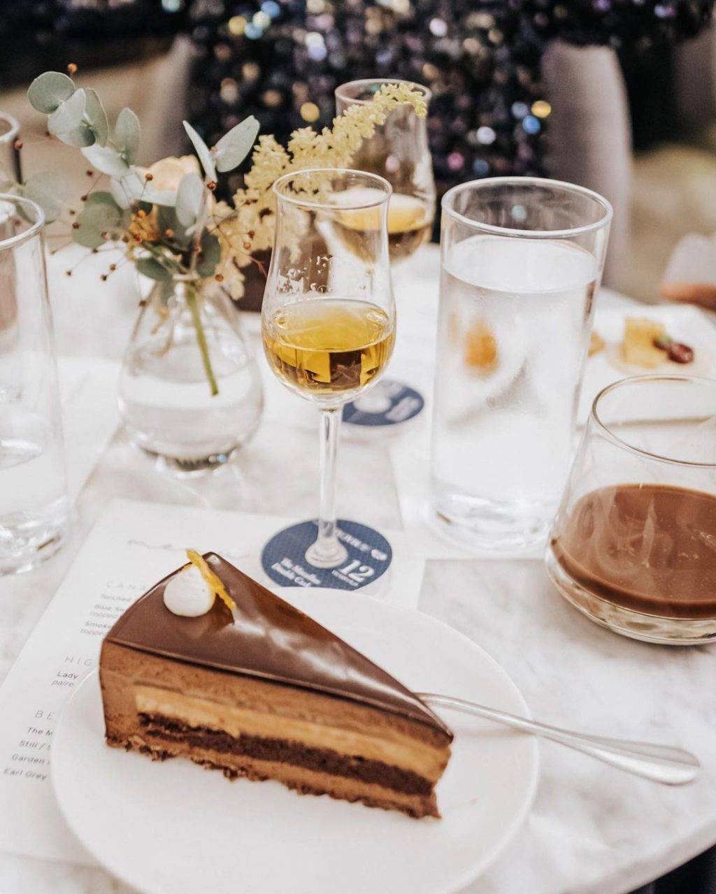 限时发售💥Lady M新品威士忌黑巧克力慕斯蛋糕🍰酒香馥郁、非同凡响,赴一场甜蜜的微醺之约✨