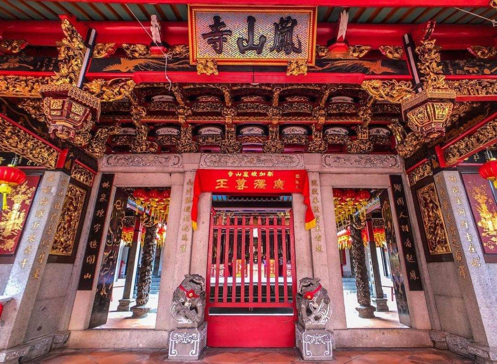 2021新年祈福🧧 新加坡“香火鼎盛”庙宇合集🧨 壮丽、灵验、百年古庙，走访一遍添好运