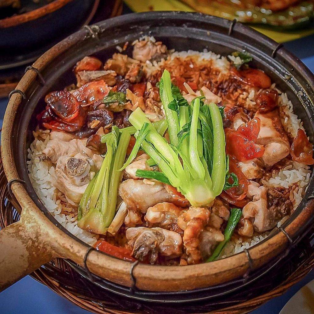 米其林必比登推介🌟牛车水排队美食“联合本记煲饭”🔥传统炭炉烹制、丰富配料,每天人龙不断👣