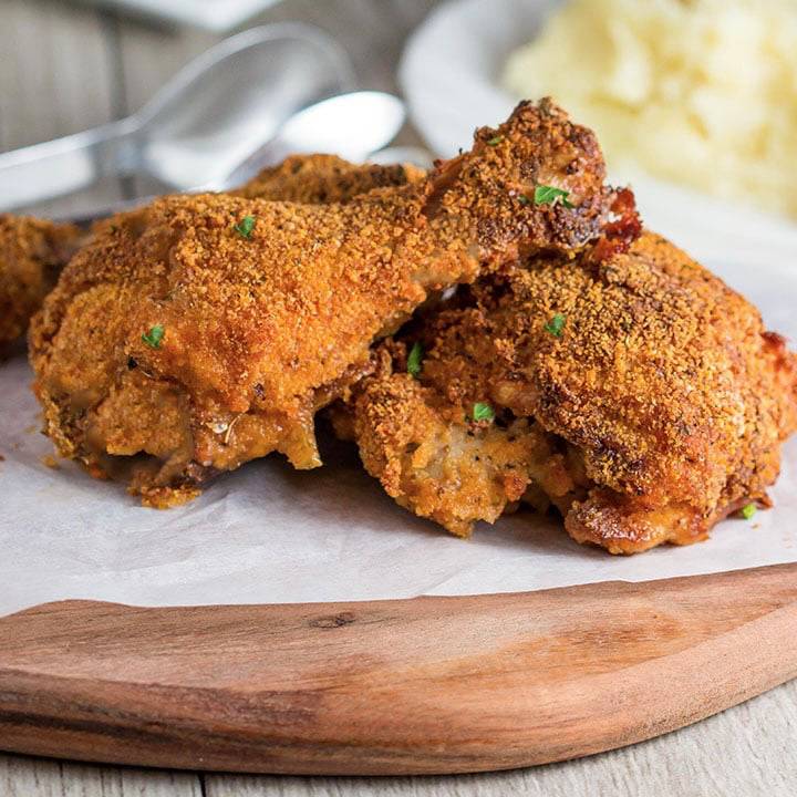 “下班后，看着狮城的炸鸡店，眼泪不争气的从嘴角流下来”