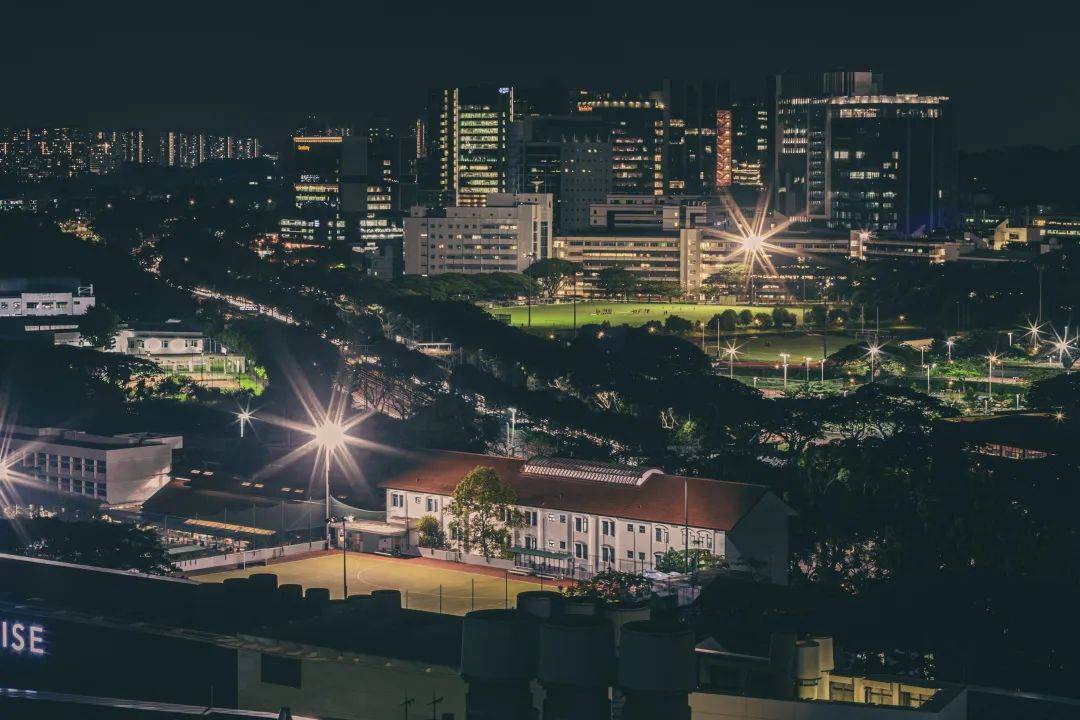 人间四月,来感受新加坡国立大学的春天