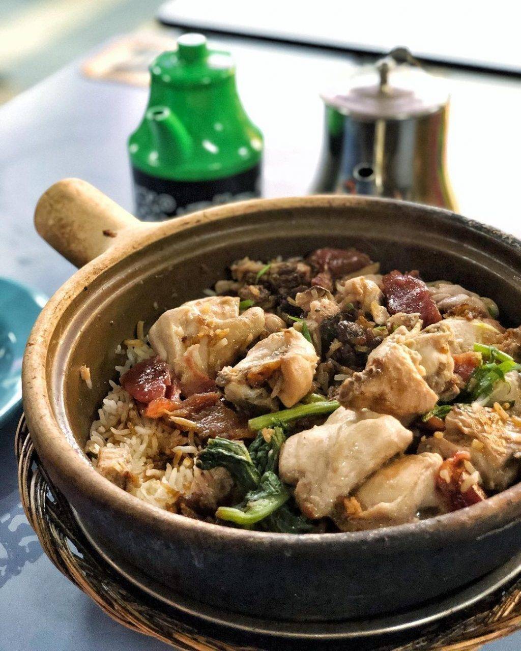 米其林必比登推介🌟牛车水排队美食“联合本记煲饭”🔥传统炭炉烹制、丰富配料,每天人龙不断👣