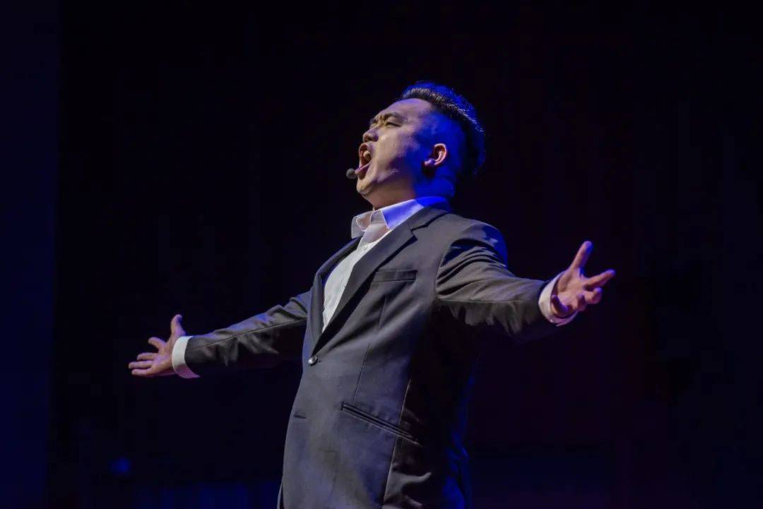 春城洋溢华夏情 不忘初心向前行