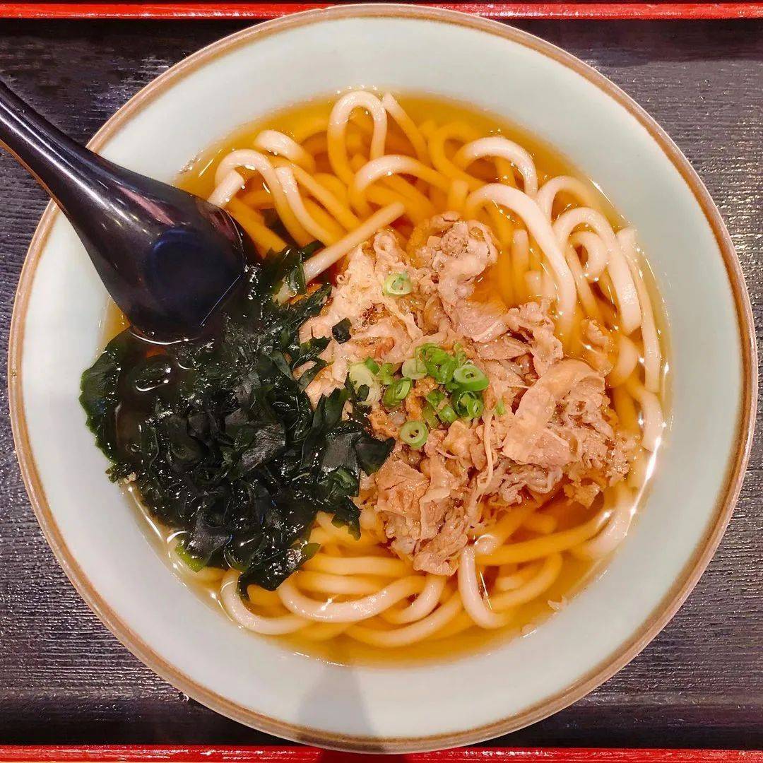 新加坡下起“长命雨”，适合配一碗嫩滑Q弹的地道日式乌冬面