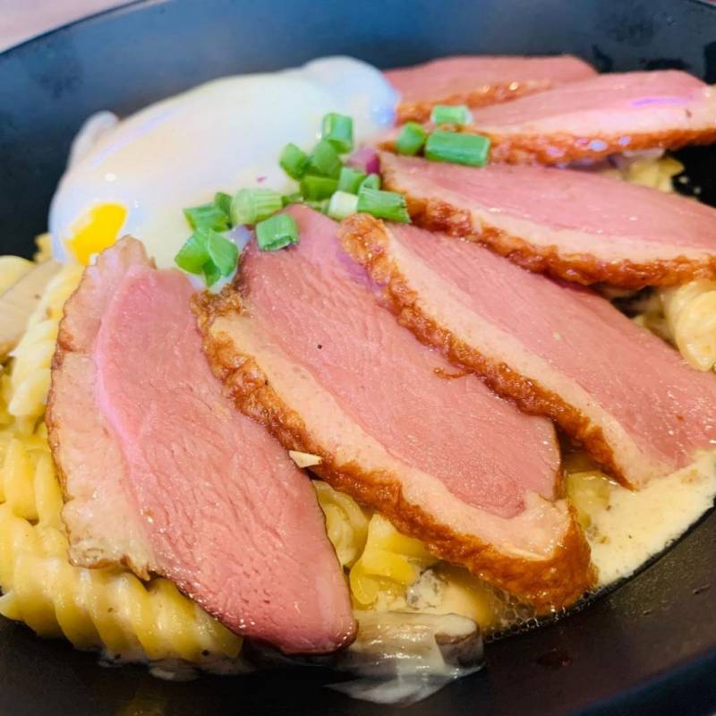 吃西餐不用花大钱！Wild Olives 餐点只从S$4.80起😍 嫩烤猪排、牛排、意面，平价好吃又大份