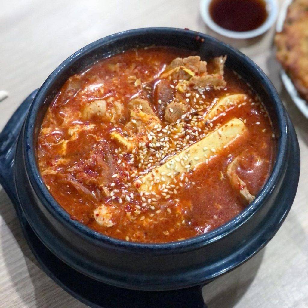 家庭版韩式料理店🇰🇷 乌节路“Kim Dae Mun” 餐点不超过S$10🤩 韩剧同款美食都在这