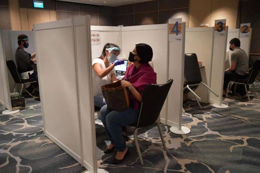 在新加坡打疫苗后,血检阳性怎么回国?大使馆连发三规定!最新入境政策汇总