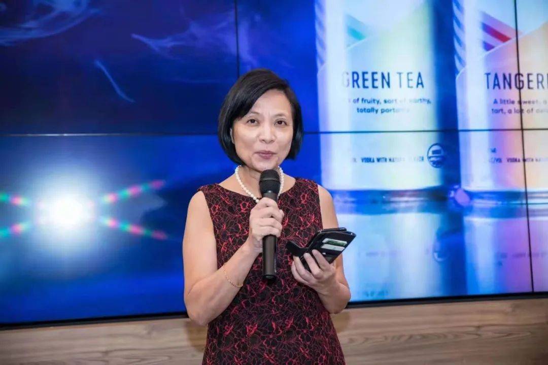 小仙女们追捧的网红有机气泡酒Vrai登录狮城啦