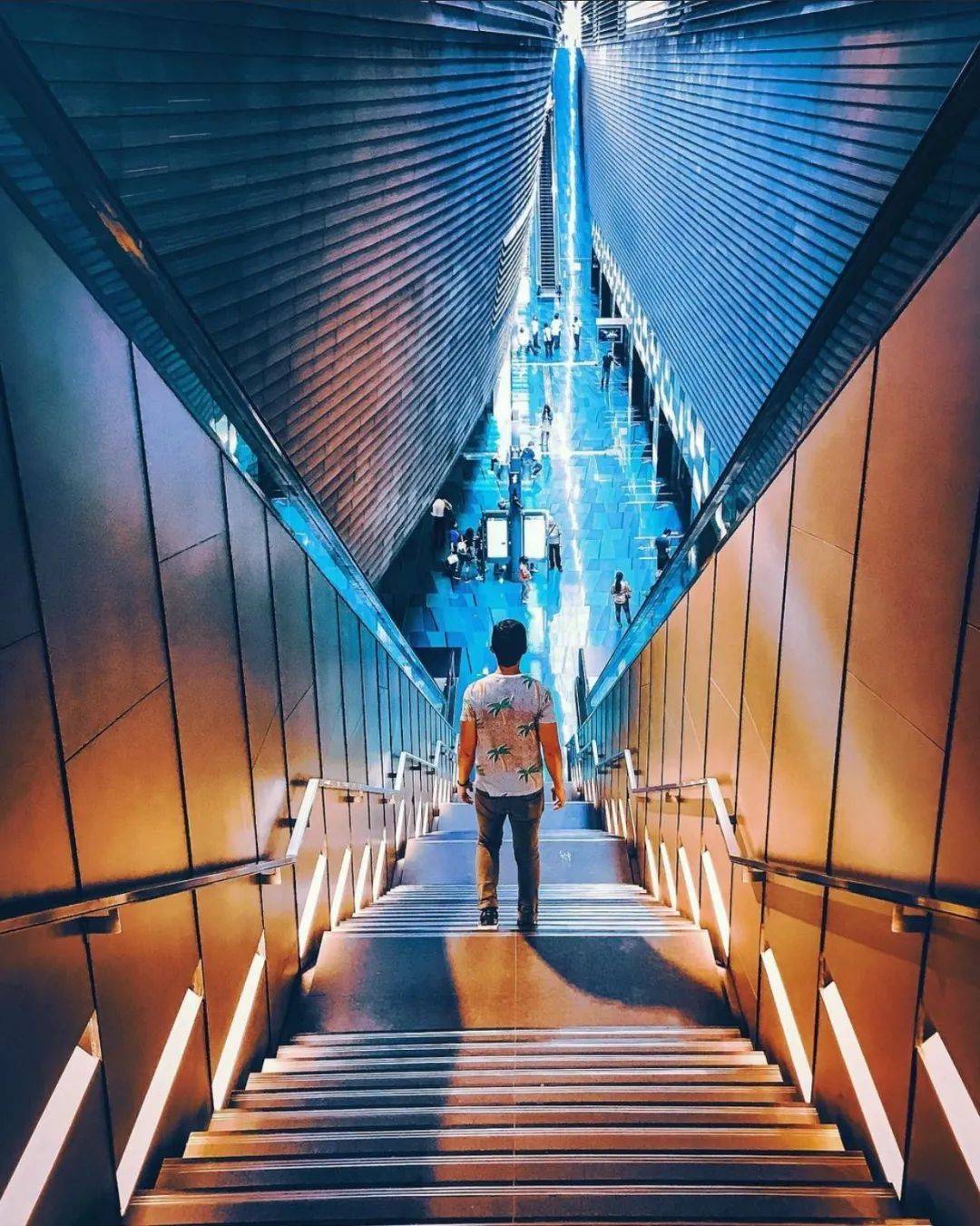 一大波美图来袭~新加坡最美地铁站