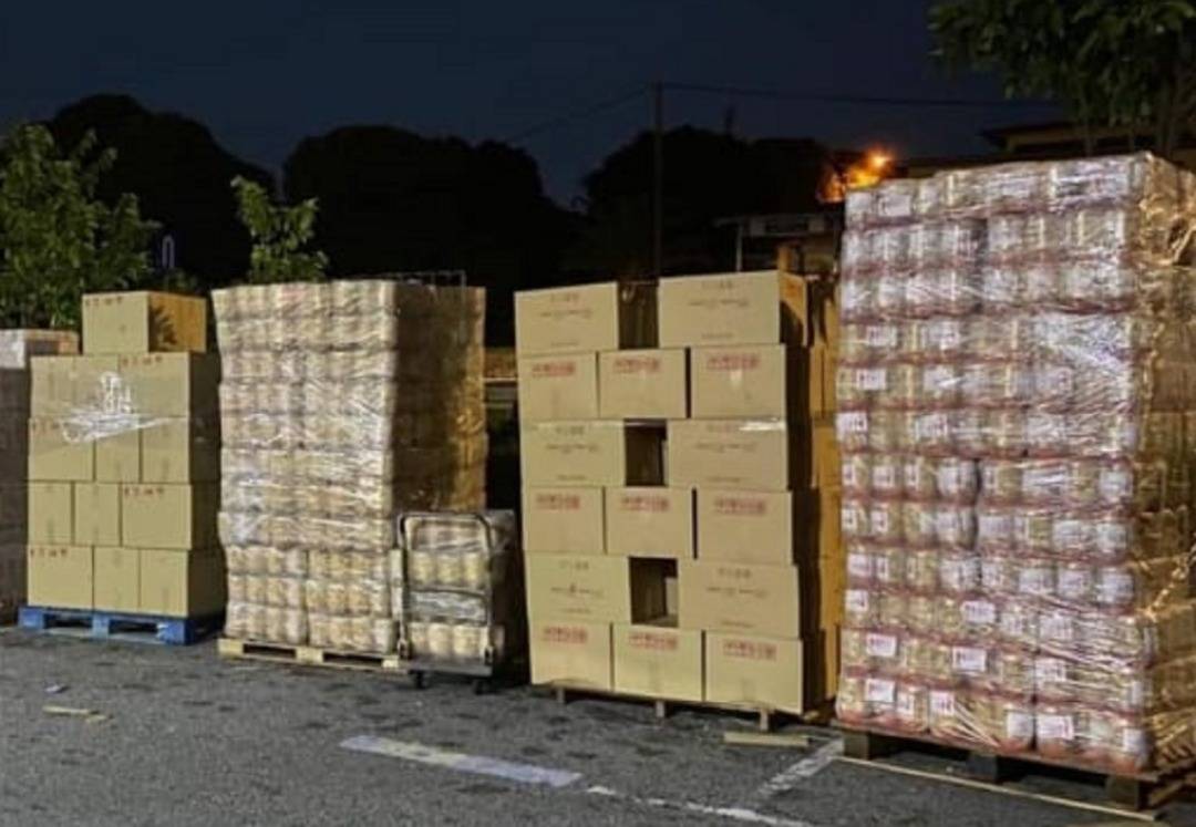 新国客无法越堤采购　大马年饼运输快递过境
