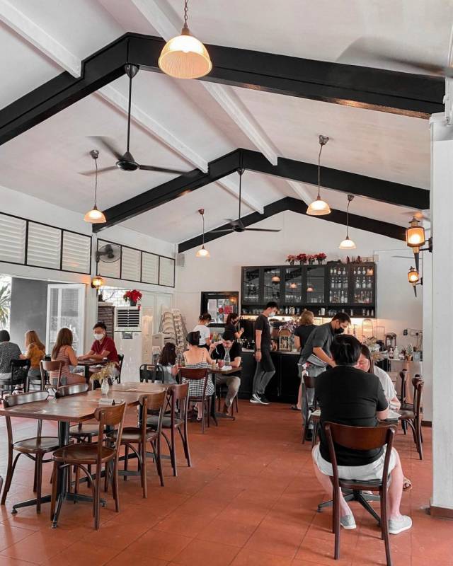 新加坡隐世咖啡厅！藏在马场里的Riders Cafe🐎 来一场慵懒偷闲早午餐，治愈那颗想旅游的心