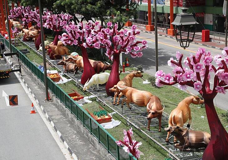 长相“不伦不类”如“怪物” 牛车水新春灯饰 又引热议