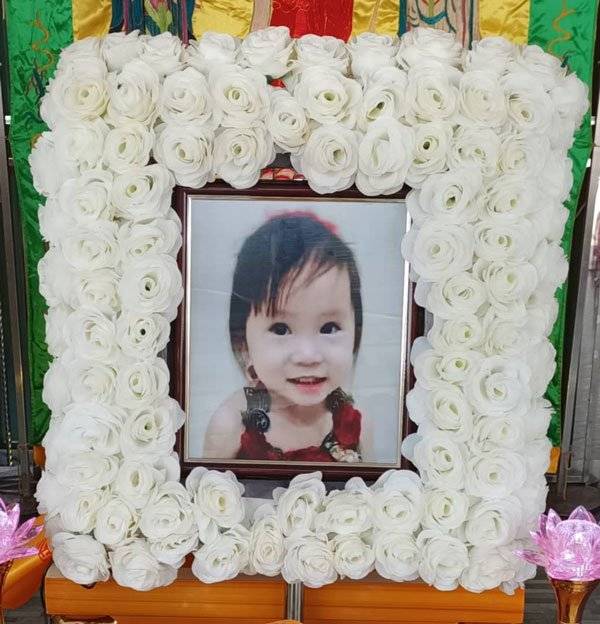 3岁华裔女童病逝 越堤父母赶见爱女最后一面