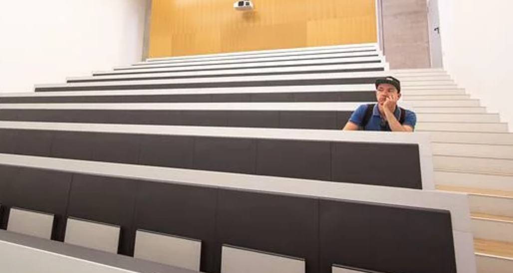 韩国和新加坡比较研究：儒家文化圈国家青少年的大学期望依然偏高吗?（精简版）