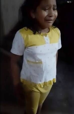 马劳返狮城工作 2女儿不舍 抱爸爸大哭