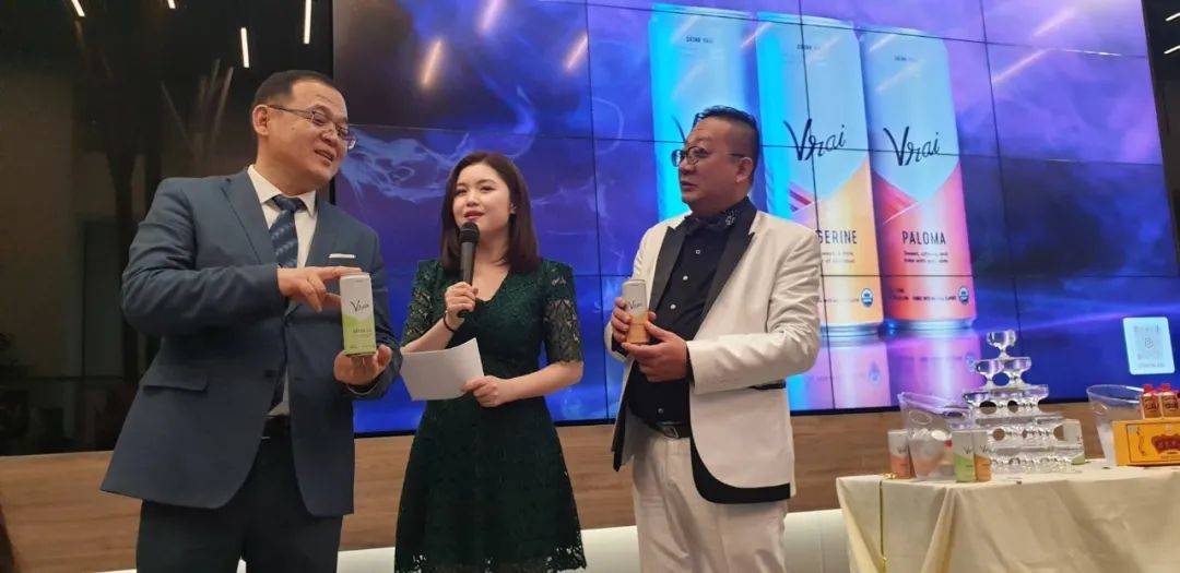 小仙女们追捧的网红有机气泡酒Vrai登录狮城啦