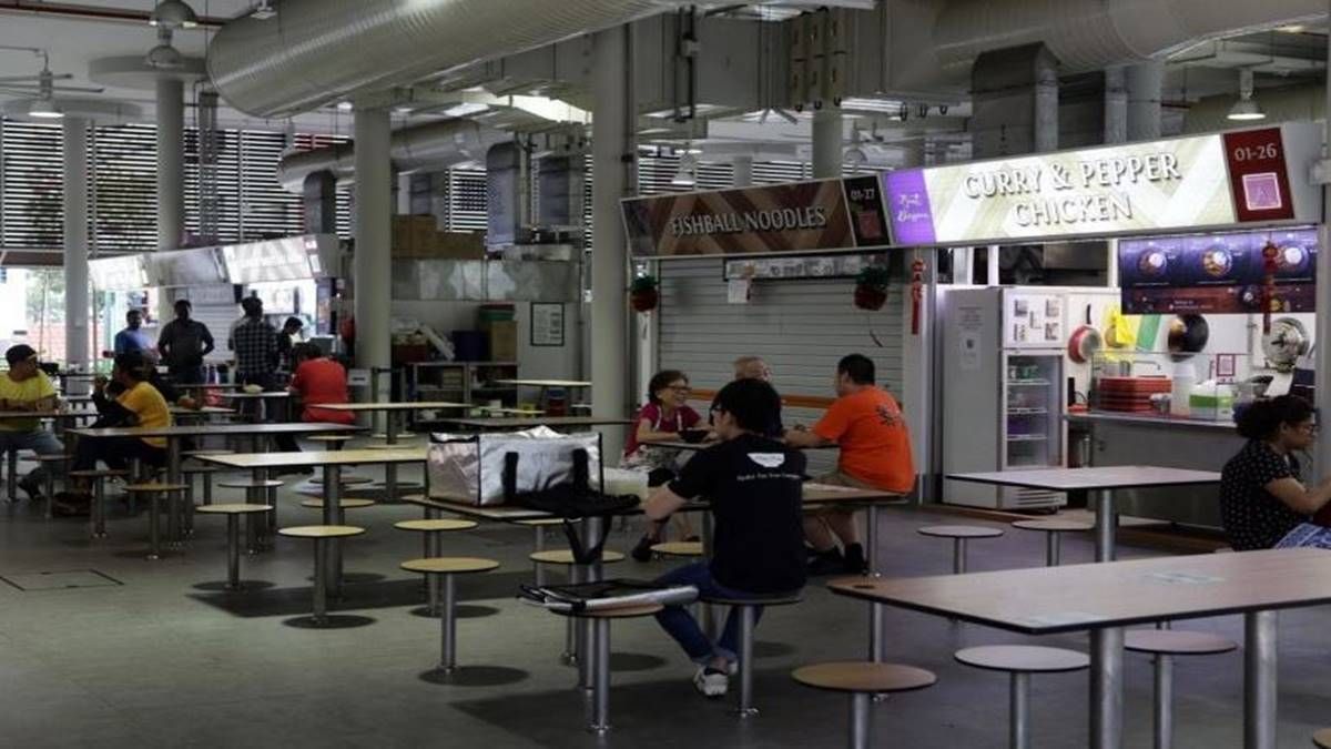 免受二手烟的熏陶!新加坡所有小贩中心将禁止吸烟