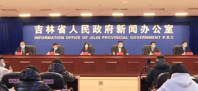 中国出现1传102超级传播者，新加坡又有新感染群！中新专家揭秘：这波疫情不一样