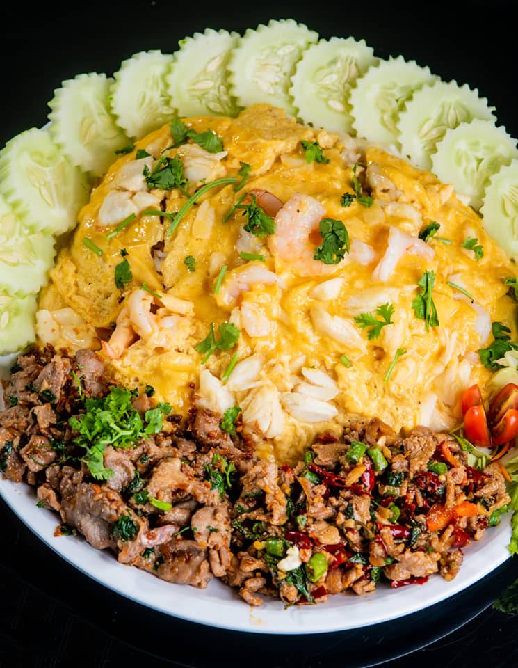 Golden Mile Complex藏惊喜✨泰式料理“Flying Pig”S$7起！螃蟹欧姆蛋、火锅“泰”美味啦