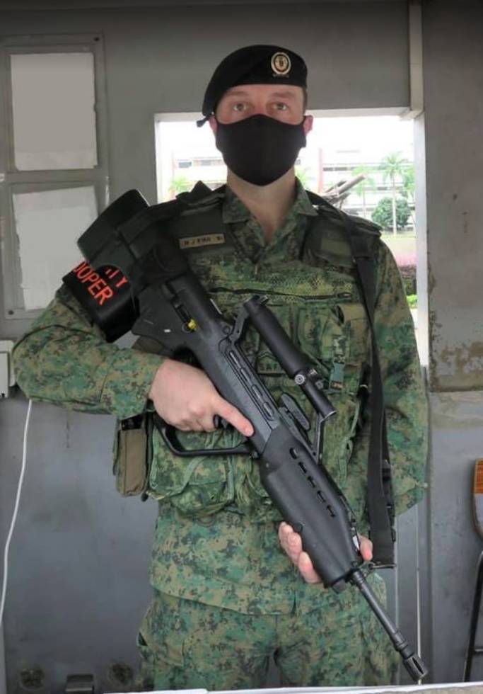 这个PR自愿要求服兵役：新加坡是我的家乡！移民后都必须当兵吗