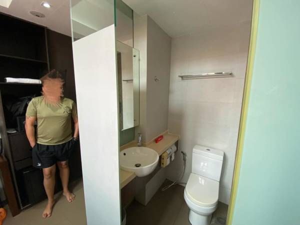 捐出“探索新加坡”消费券 让无家可归者住酒店