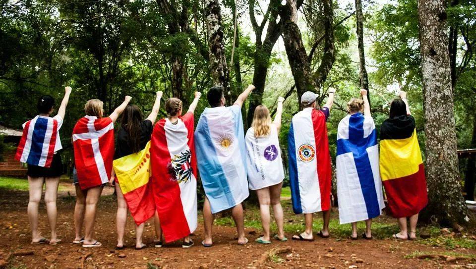 超强整理:在新加坡,公民、PR和外国人到底福利差距有多少