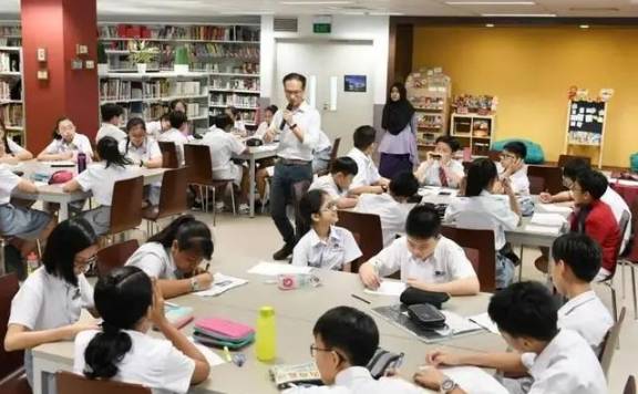 人口只有500万,新加坡为何可以拥有两所世界名校