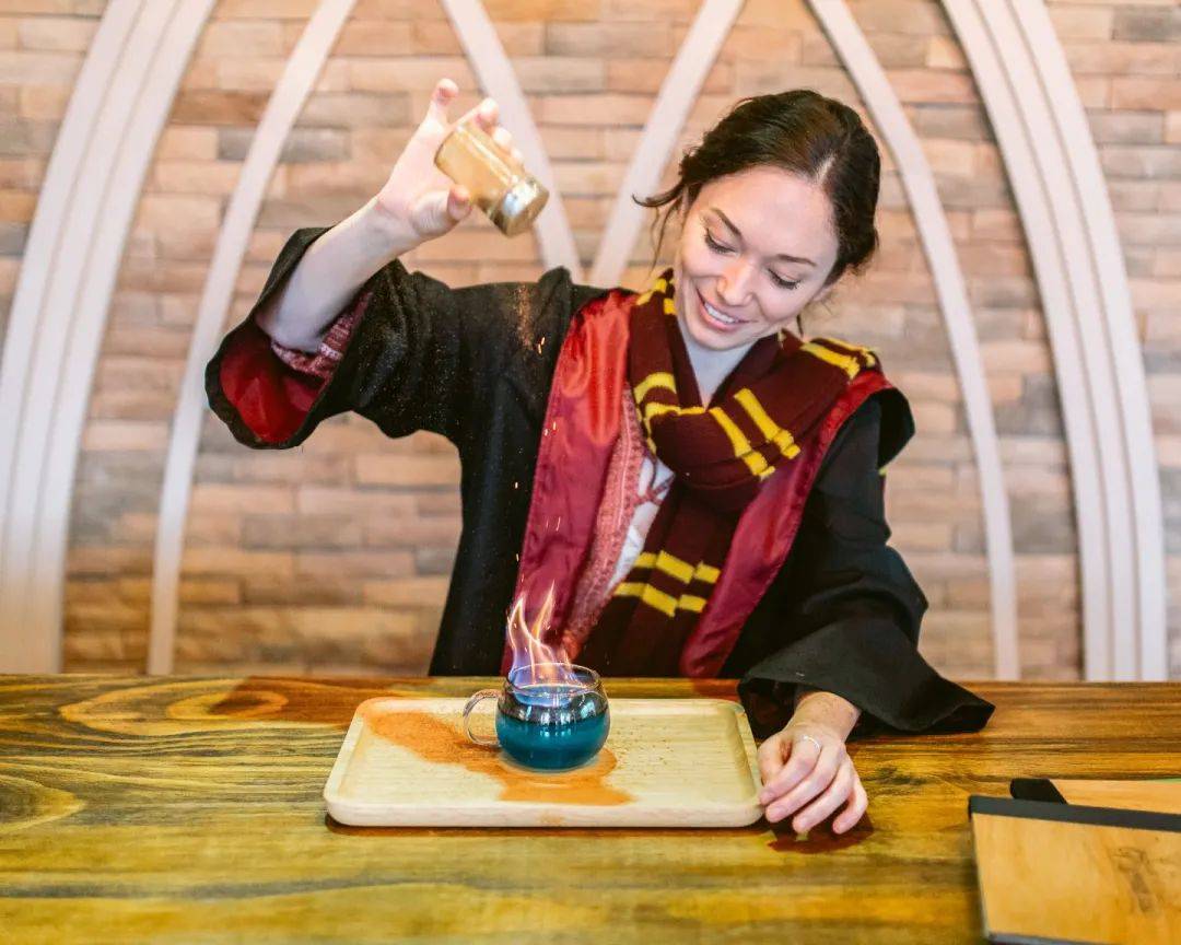 新加坡哈利波特主题餐厅Platform 1094，带你潜入霍格沃茨魔法世界