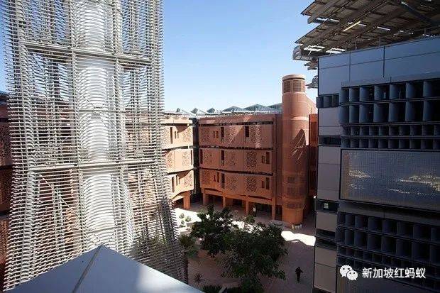 滨海艺术中心有“亲戚”在阿联？　而且对方的“榴梿壳”还被掰开