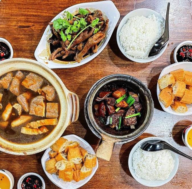 嘉宾巴生肉骨茶 – 马来西亚风格的药材肉骨茶