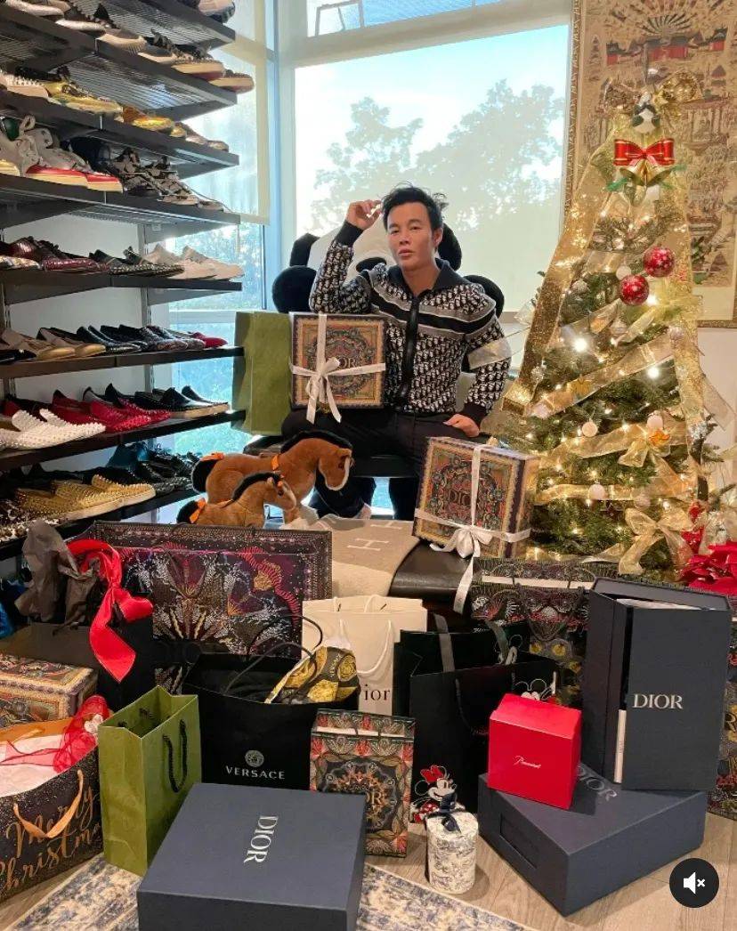 这个新加坡富二代上了亚裔富豪真人秀！手上戴一栋豪宅，跟宋朝太子妃做朋友