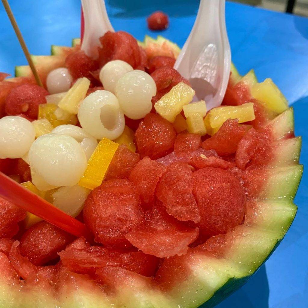 食阁宝藏！老式甜点摊玩出新花样😎 XXL大西瓜冰花式吃法，真材实料+满满果肉