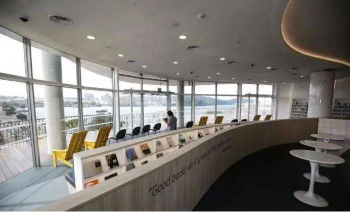 新加坡 假期来临，不妨带孩子泡一泡图书馆