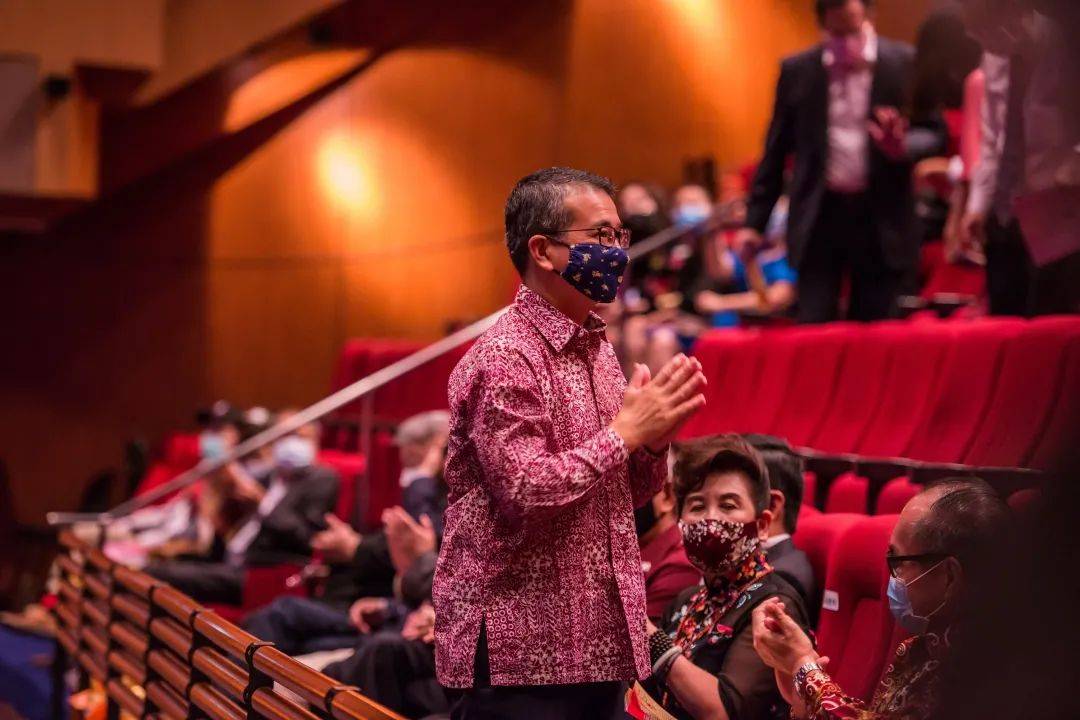 春城洋溢华夏情 不忘初心向前行